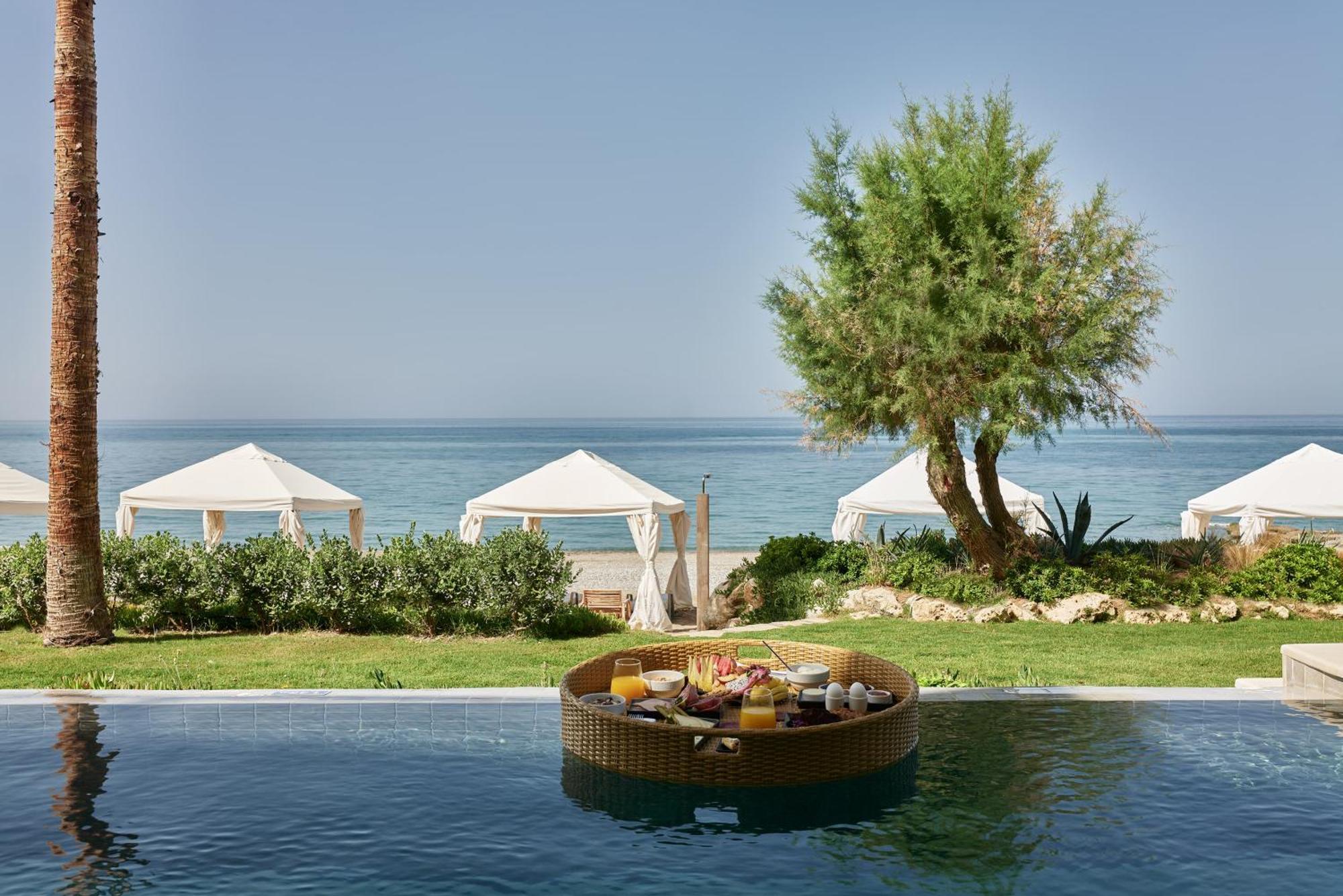 Amira Luxury Resort & Spa - Adults Only Adelianos Kampos Quarto foto